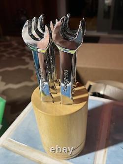Ensemble de couteaux à steak en acier inoxydable Snap-on tools Wrench 6 pièces avec bloc en bois.